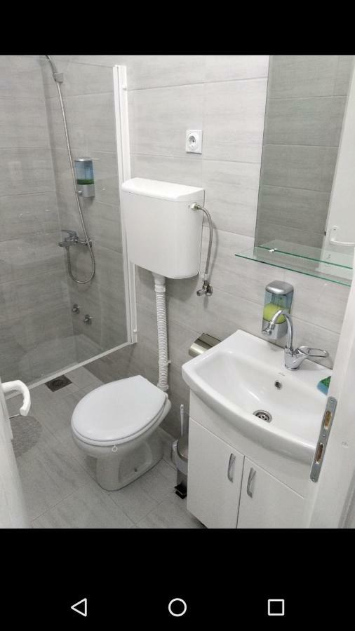Apartmani Pinokio Ni Kültér fotó