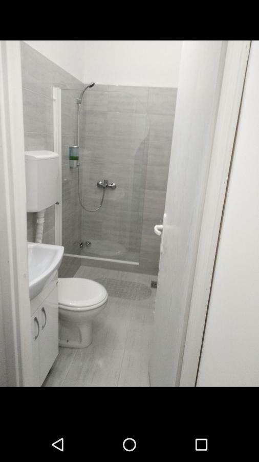 Apartmani Pinokio Ni Kültér fotó