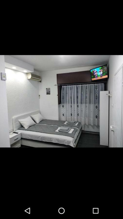 Apartmani Pinokio Ni Kültér fotó